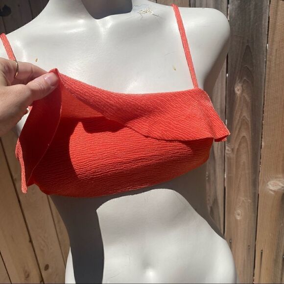 Lovers + Friends ruffle Anga bikini Top in Salmon size XS - Picture 3 of 8